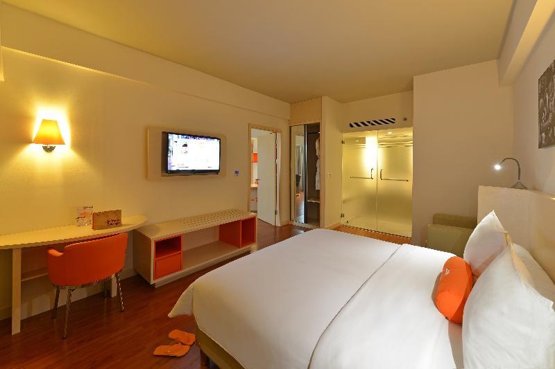 HARRIS Hotel&Conventions Ciumbuleuit - Bandung Extérieur photo