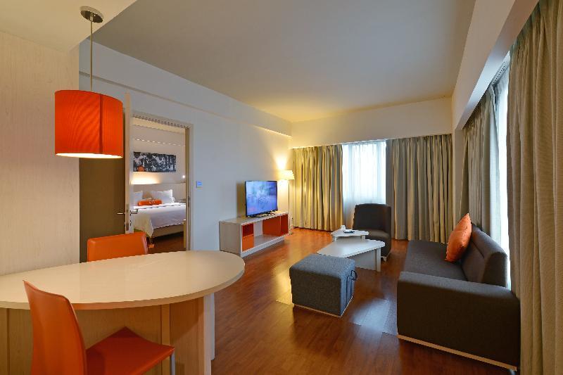 HARRIS Hotel&Conventions Ciumbuleuit - Bandung Extérieur photo
